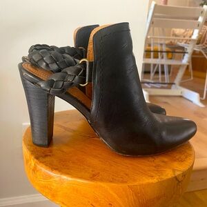 Corso Como Williamsburg Ankle Boot Heels
